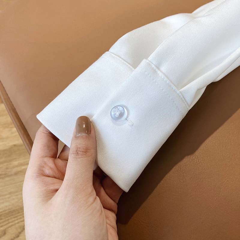 Chemise Femme Col V à Manches Longues – Légère & Élégante