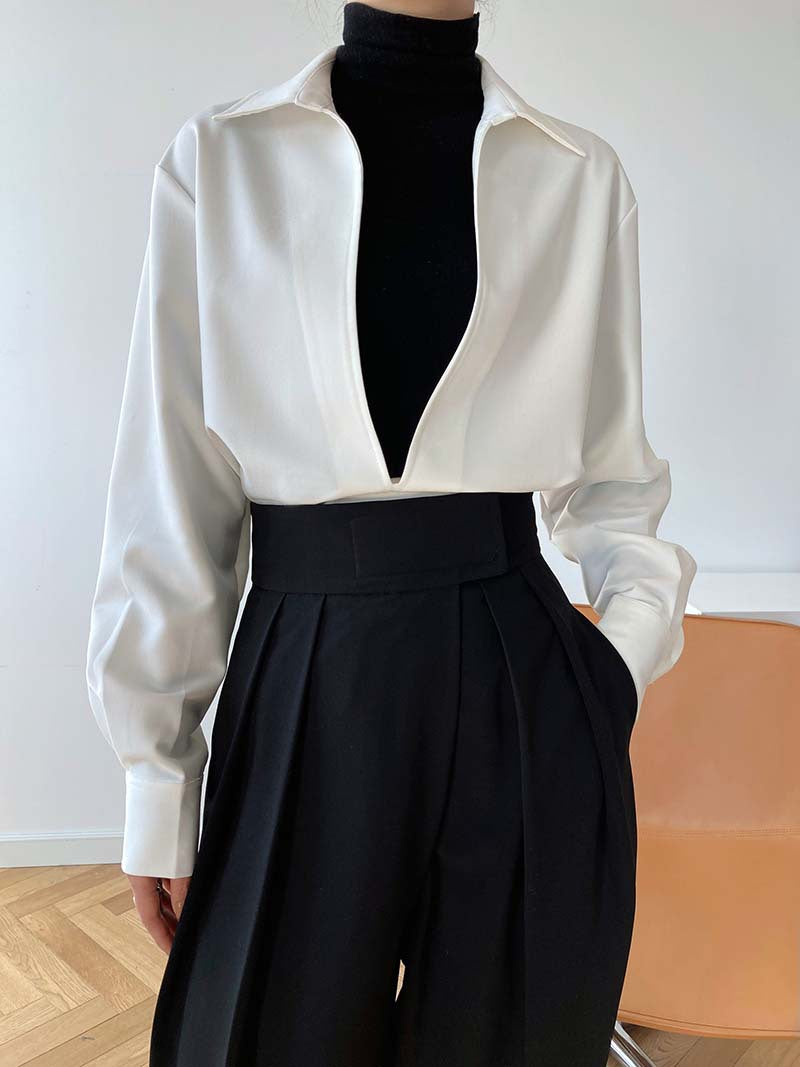 Chemise Femme Col V à Manches Longues – Légère & Élégante