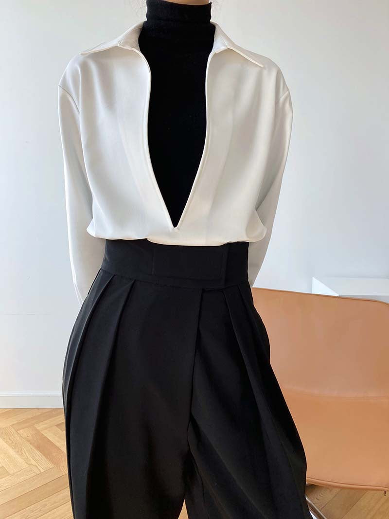 Chemise Femme Col V à Manches Longues – Légère & Élégante