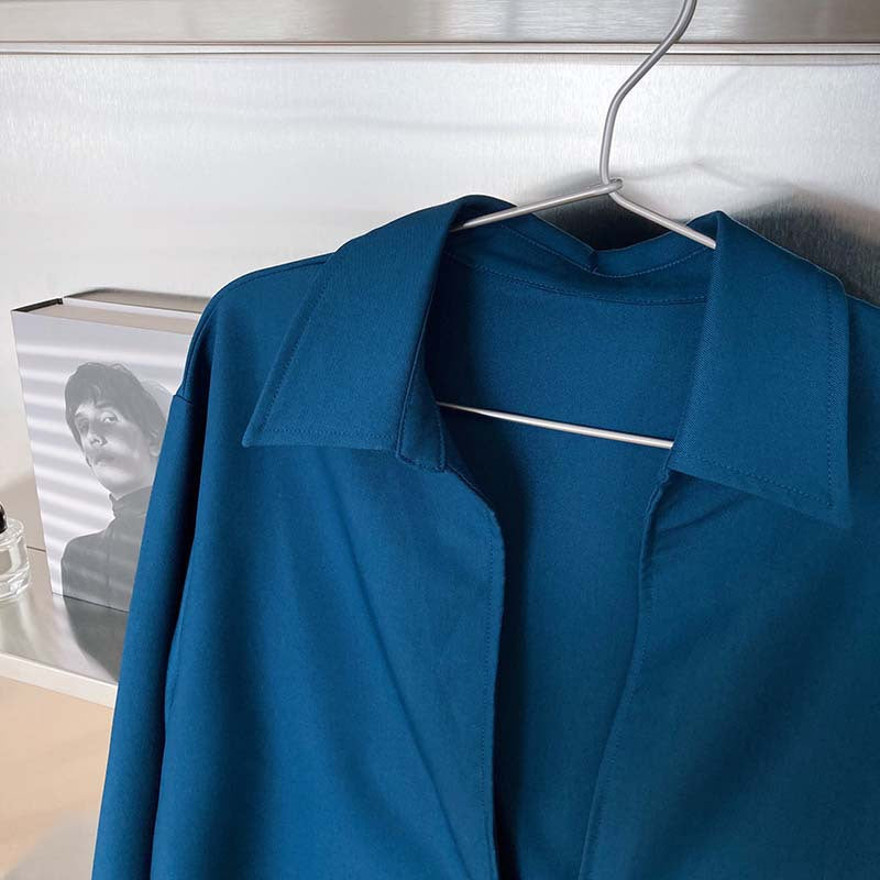 Chemise Femme Col V à Manches Longues – Légère & Élégante