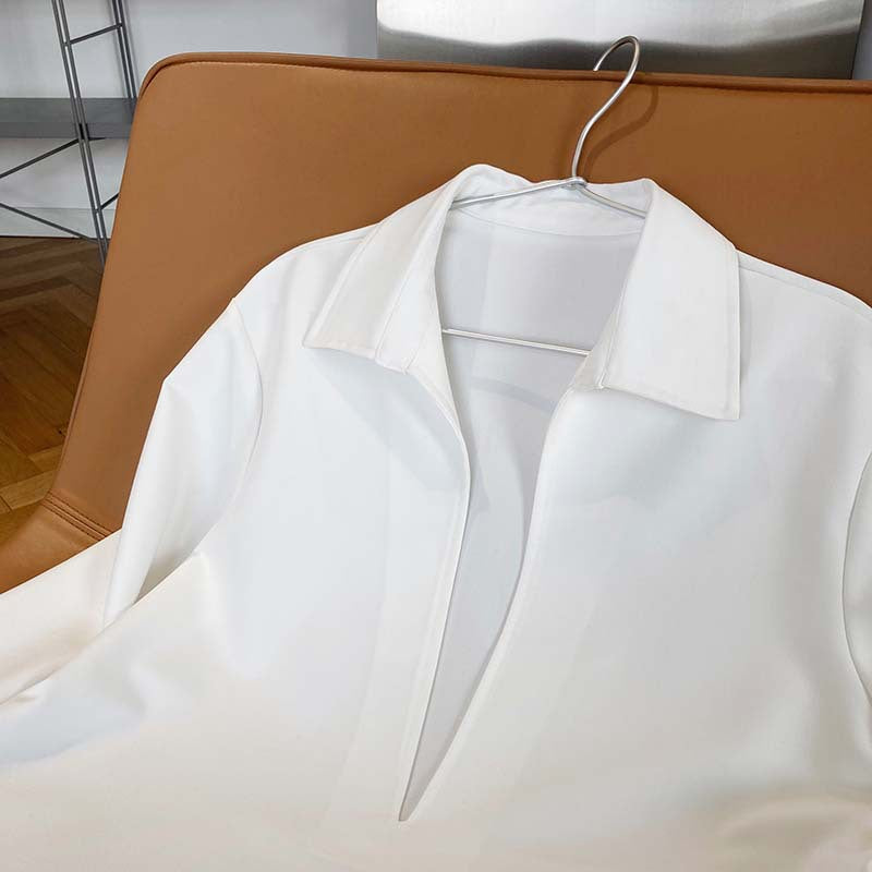 Chemise Femme Col V à Manches Longues – Légère & Élégante