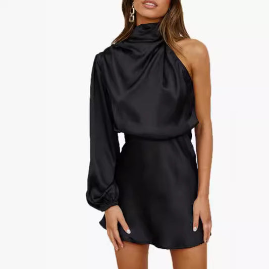 Robe Courte en Satin à Manches Longues – Col Montant & Boutons d'Épaule