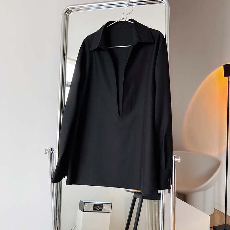 Chemise Femme Col V à Manches Longues – Légère & Élégante